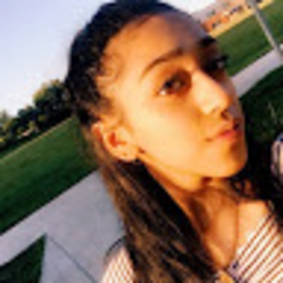 Meet your Posher, Noor - Picture 1 of 1